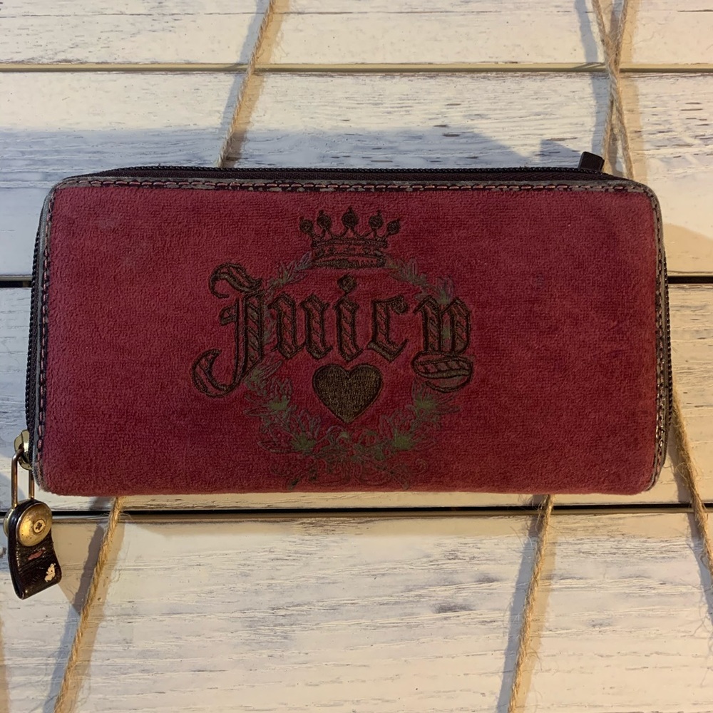 Juicy Couture long wallet